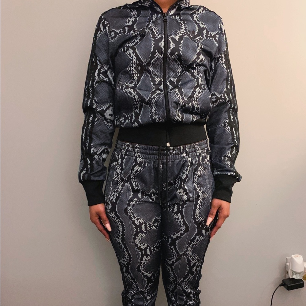 Authentic adidas track suit